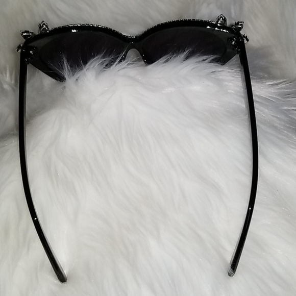 🤣Sophisticated😻 Glam Floral Rhinestone Sunglasses😺 - Picture 8 of 8